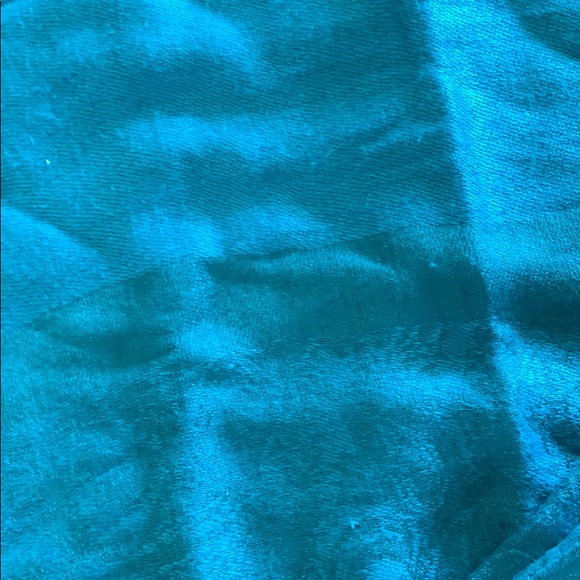 *2 for 15* Turquoise scarf/wrap - Picture 2 of 2
